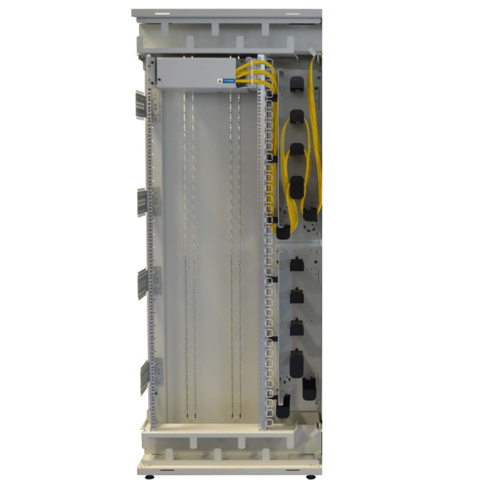 Baie iBER-803-RES-COM-CG-36U (avec flancs latéraux, et porte pleine serrure triangle) 