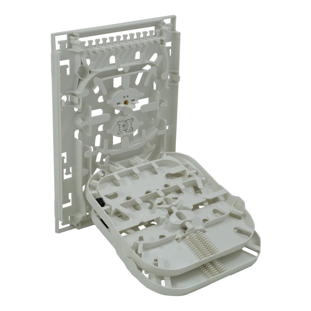 PBA-32 équipé 2 K7 16 épissures (45mm max). 2 câbles distri + 24 câbles abonnés 4.2mm max (12haut/12bas), capot avec vis